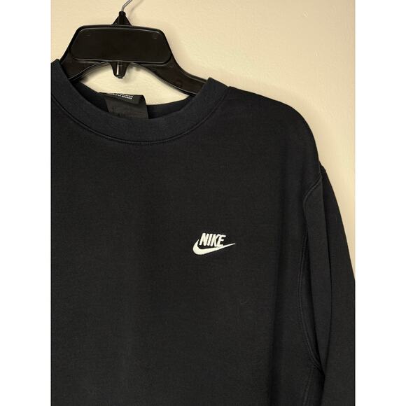 Nike Black Crewneck Sweatshirt Classic Embroidered Swoosh Logo Pullover - Picture 3 of 4